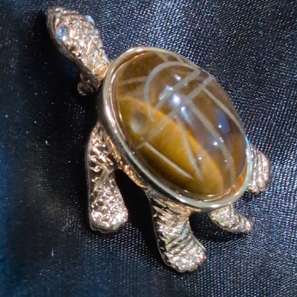Gold Tone Textured Turtle Brooch Tigers Eye Stone Carved Scarab - Picture 7 of 8